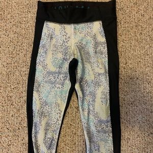 Under Armour Cropped Leggings